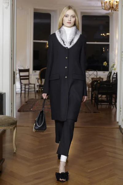 Look 4